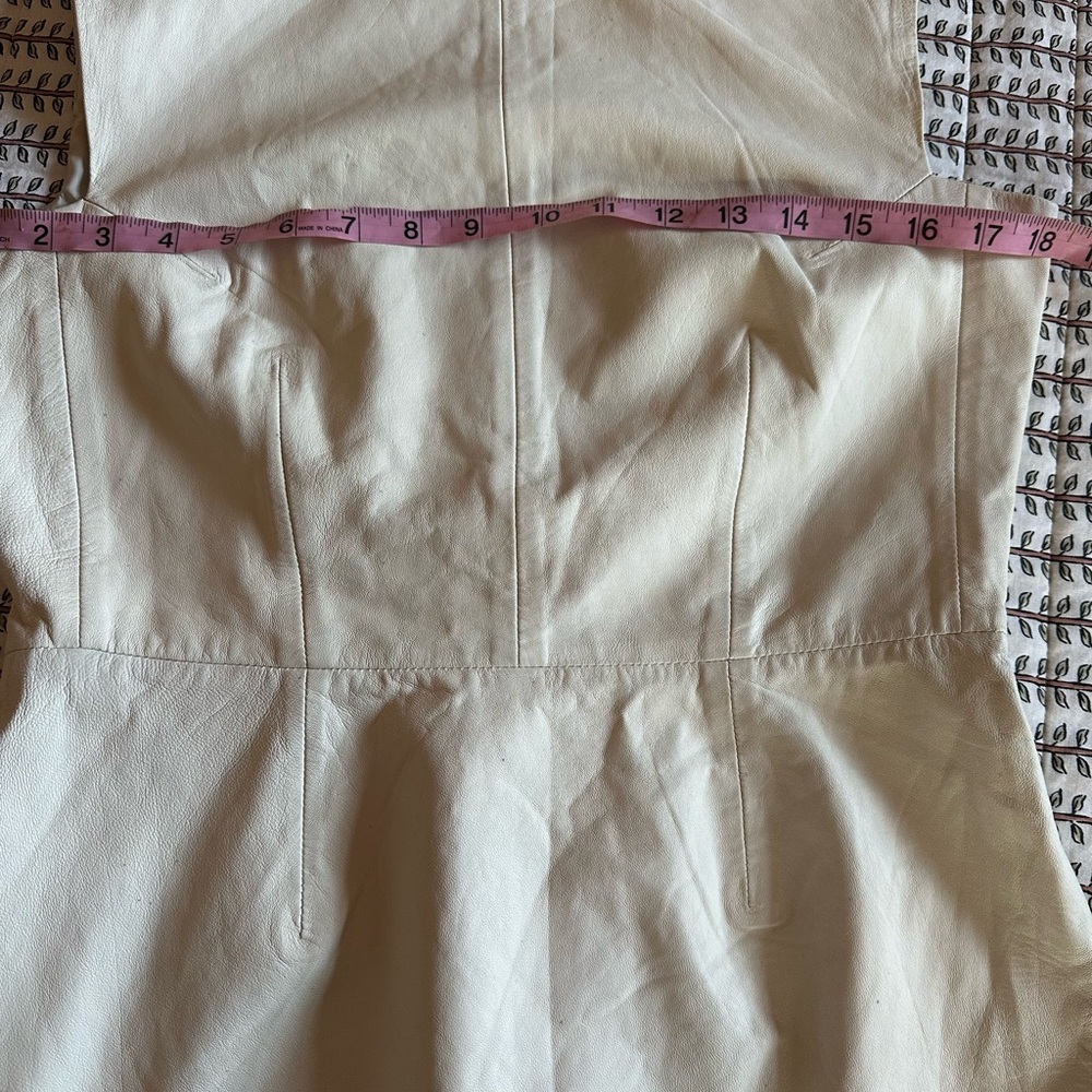 Trina Turk Cream Leather Sleeveless Dress with Black Trim - Picture 12 of 16